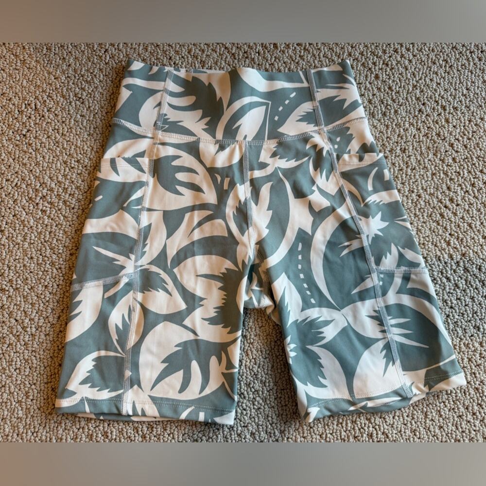 NWT Madewell MWL Womens Biker Shorts Sage Cream Tropical Size XS Summer Athletic